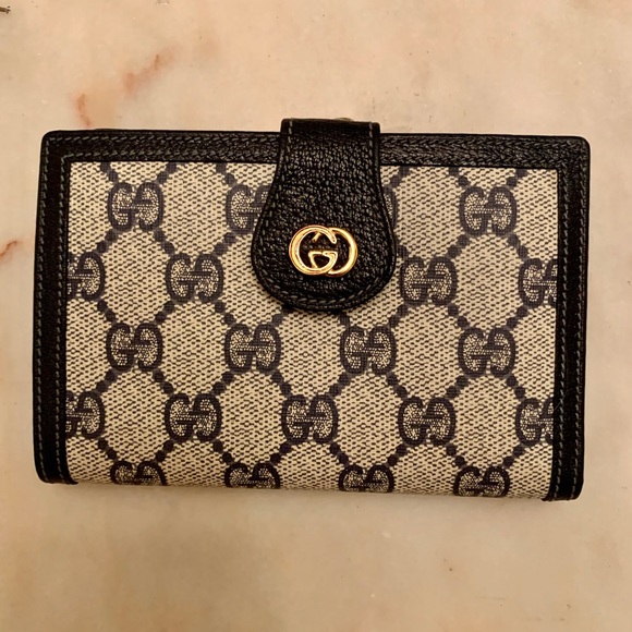 Wallet - Picture 1 of 6